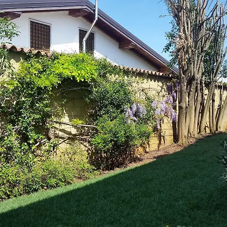 A Casa Di Manu B&B-2